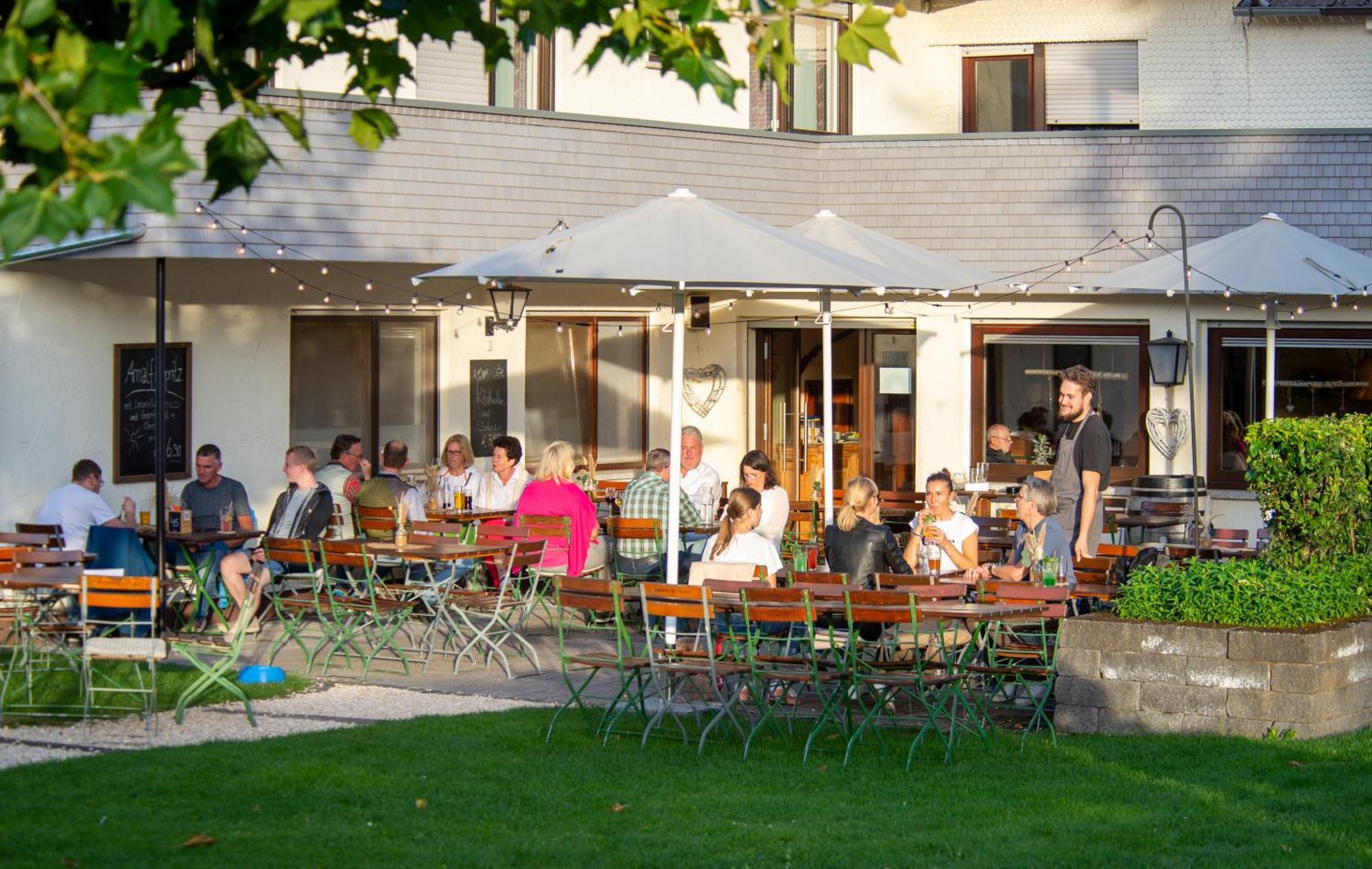 Deutsches Haus Hotel Restaurant Gastwirtschaft Biergarten Am Radweg Bermuthshain Εξωτερικό φωτογραφία